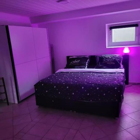 Schoene Unterkunft Mit Whirpool Nahe Phantasialand Apartment Weilerswist Ngoại thất bức ảnh